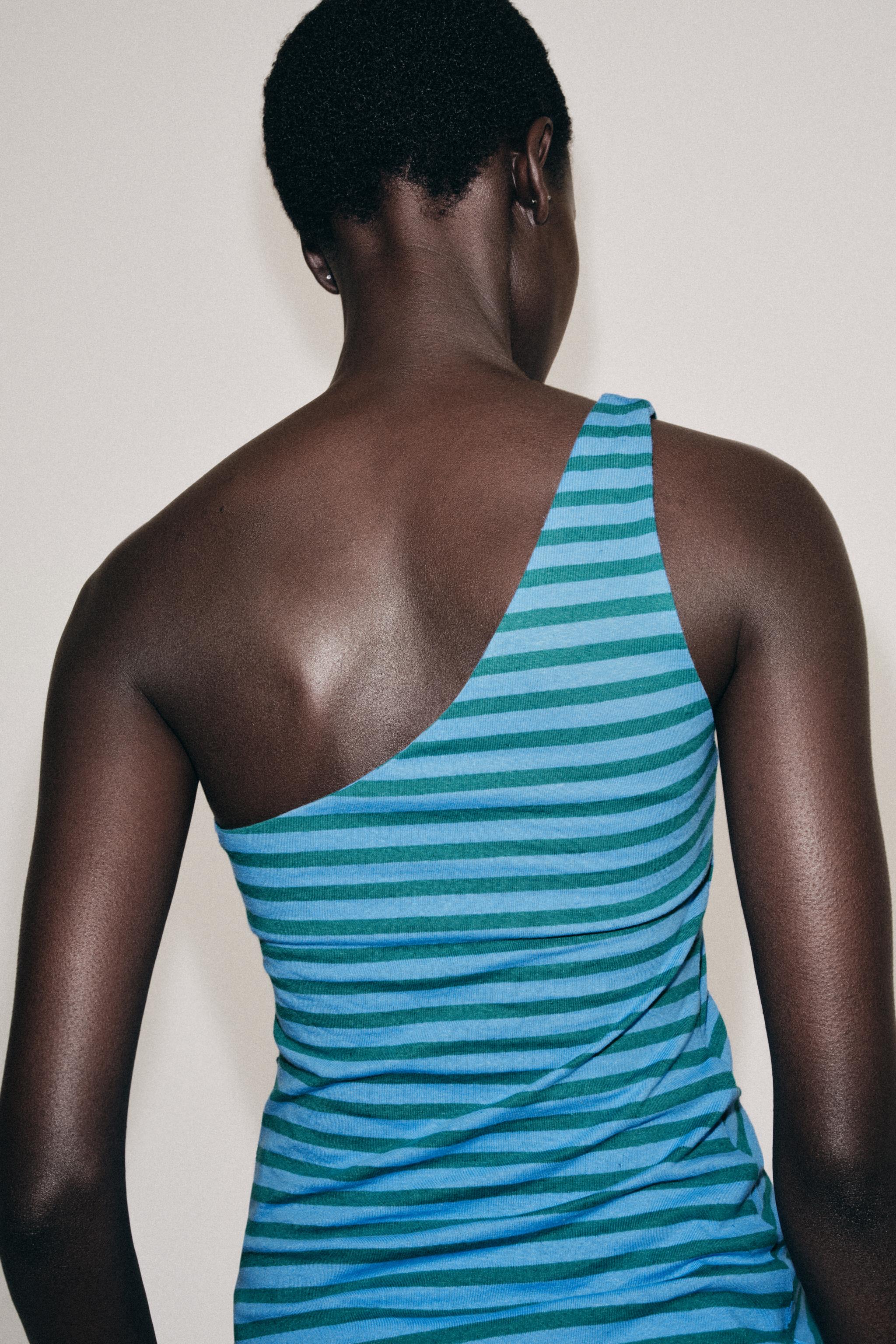 ASYMMETRIC STRIPED TOP